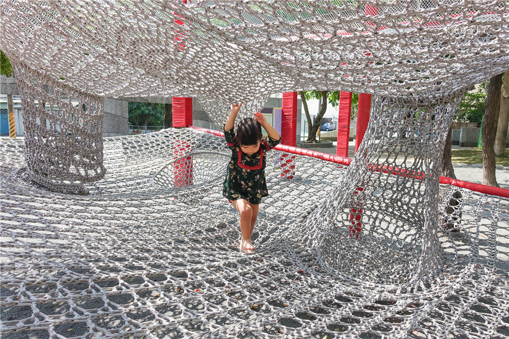 ​​【台南親子景點】北區立德公園｜最有溫度的編織網遊具，台灣第一個民眾協作的遊戲場！ @來飽寶家ba