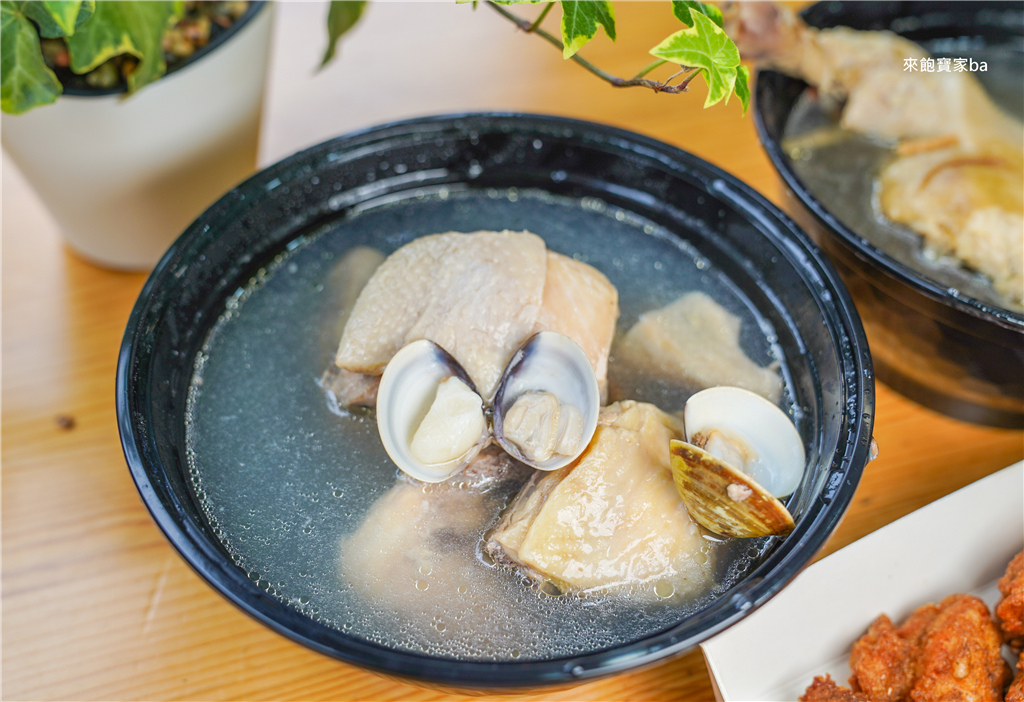 【台中精明商圈美食】狸長村民食堂-煲湯炸雞｜六小時溫補煲湯、獨門秘製炸雞，台中西屯好吃宵夜推薦! @來飽寶家ba